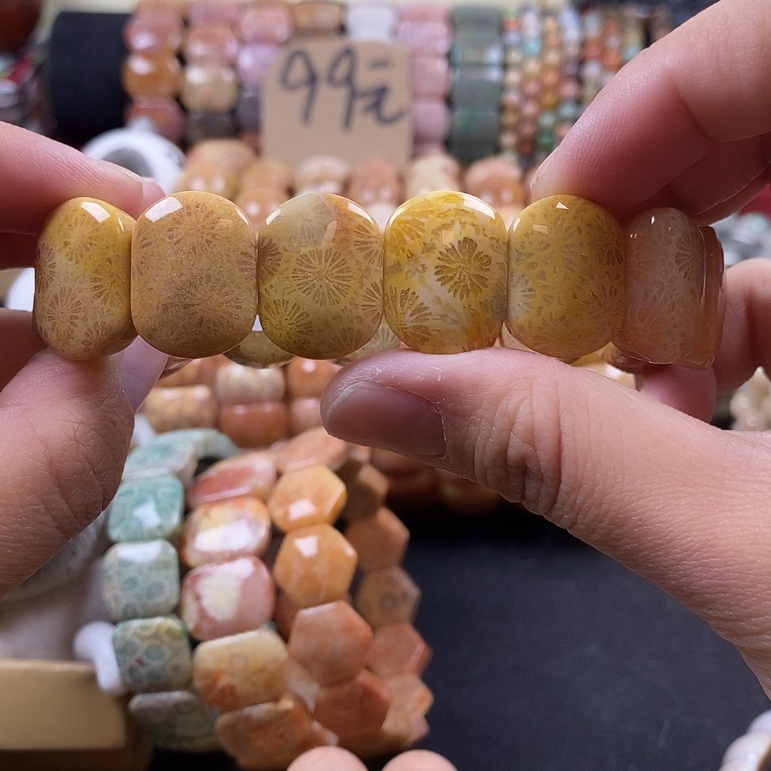 硅化珊瑚（珊瑚玉）未镶嵌手牌10号