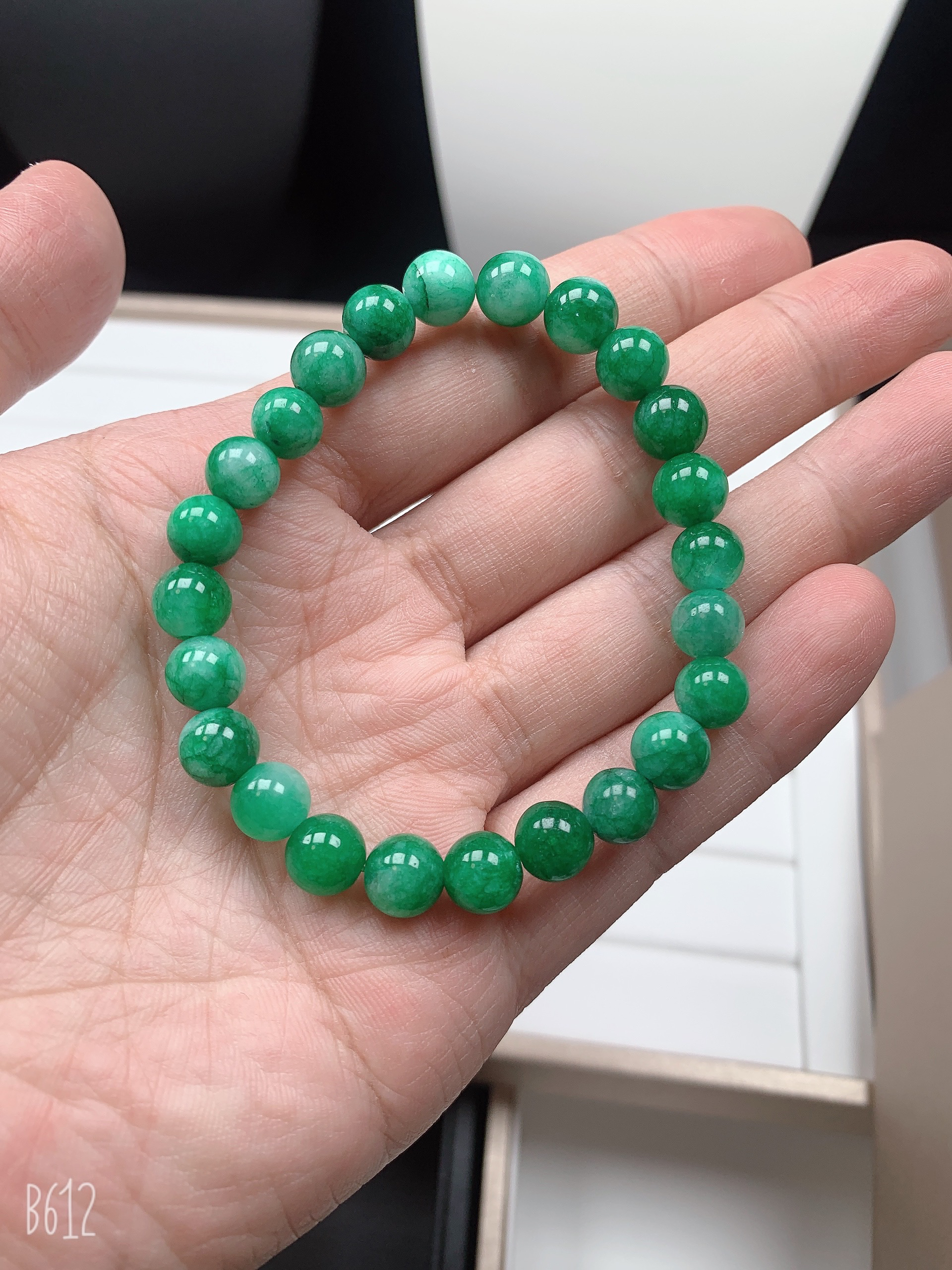 白底辣绿卡8左右手串随机发一件多样性