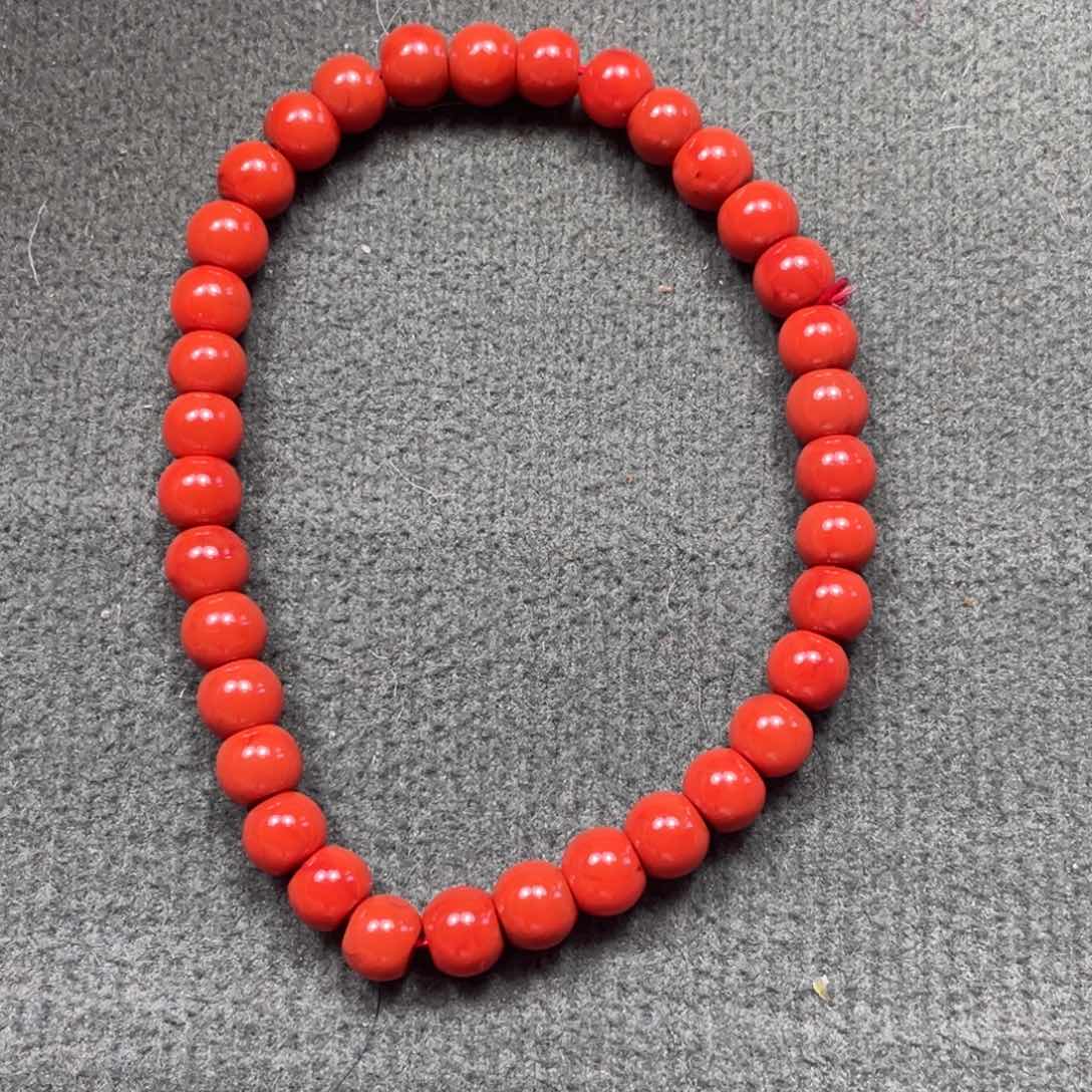 南红玛瑙颈饰未镶嵌木*郎