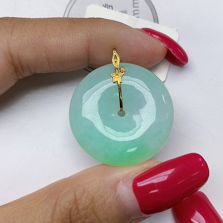 颈饰18K金镶嵌翡翠天然翡翠