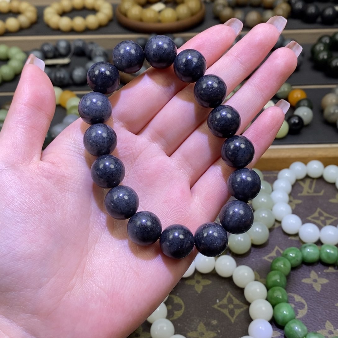 和田玉手串未镶嵌郑*