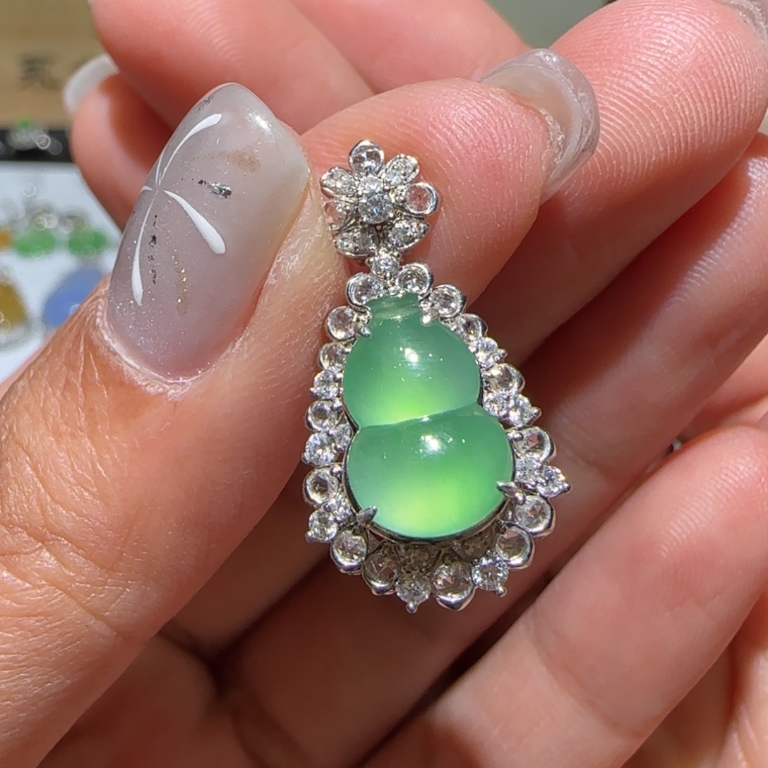 【闪购商品】翡翠颈饰18K金镶嵌缅甸