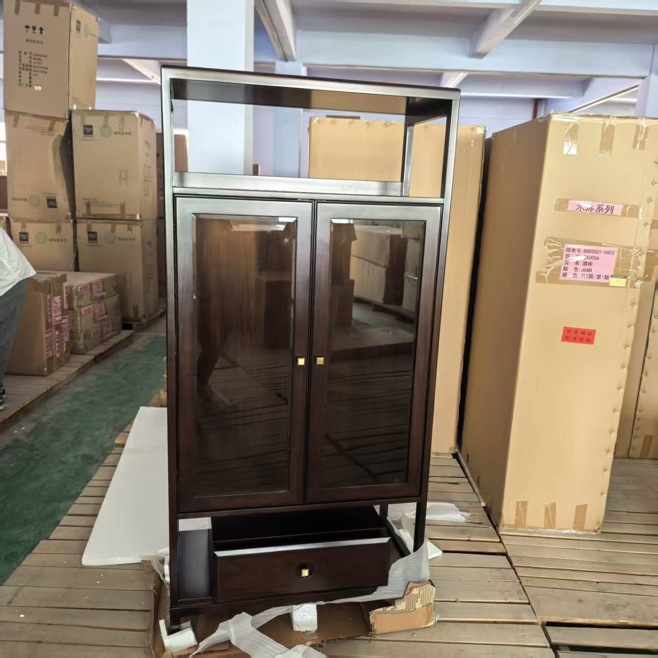 【XWCQ】CNQKU032:J688饰柜850*420*1760