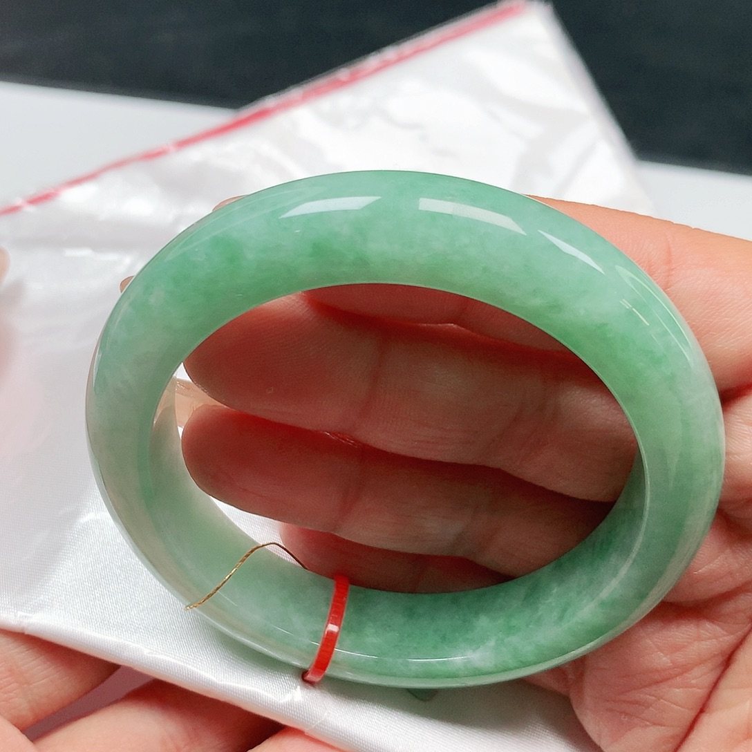 翡翠未镶嵌手镯4232