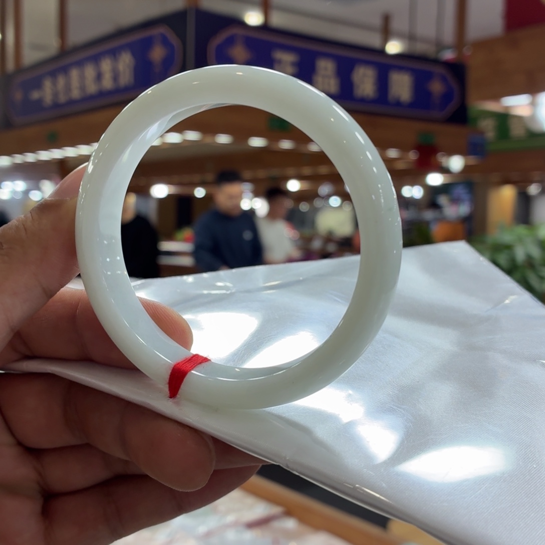 翡翠未镶嵌手镯手镯