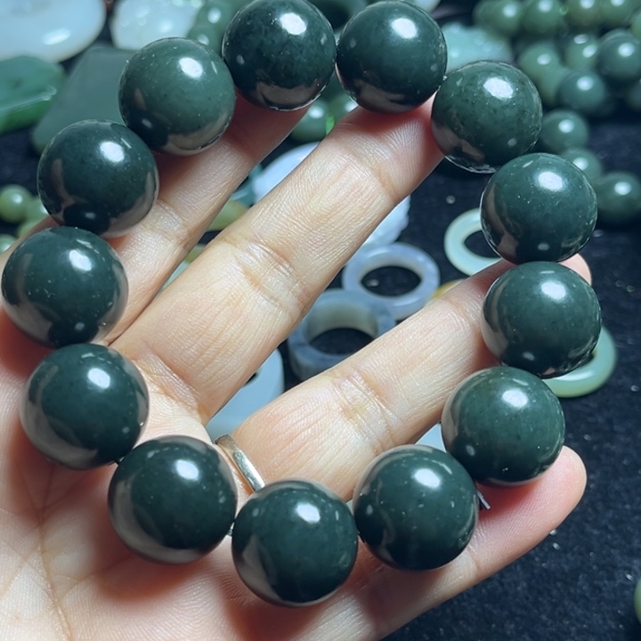 和田玉手串未镶嵌18