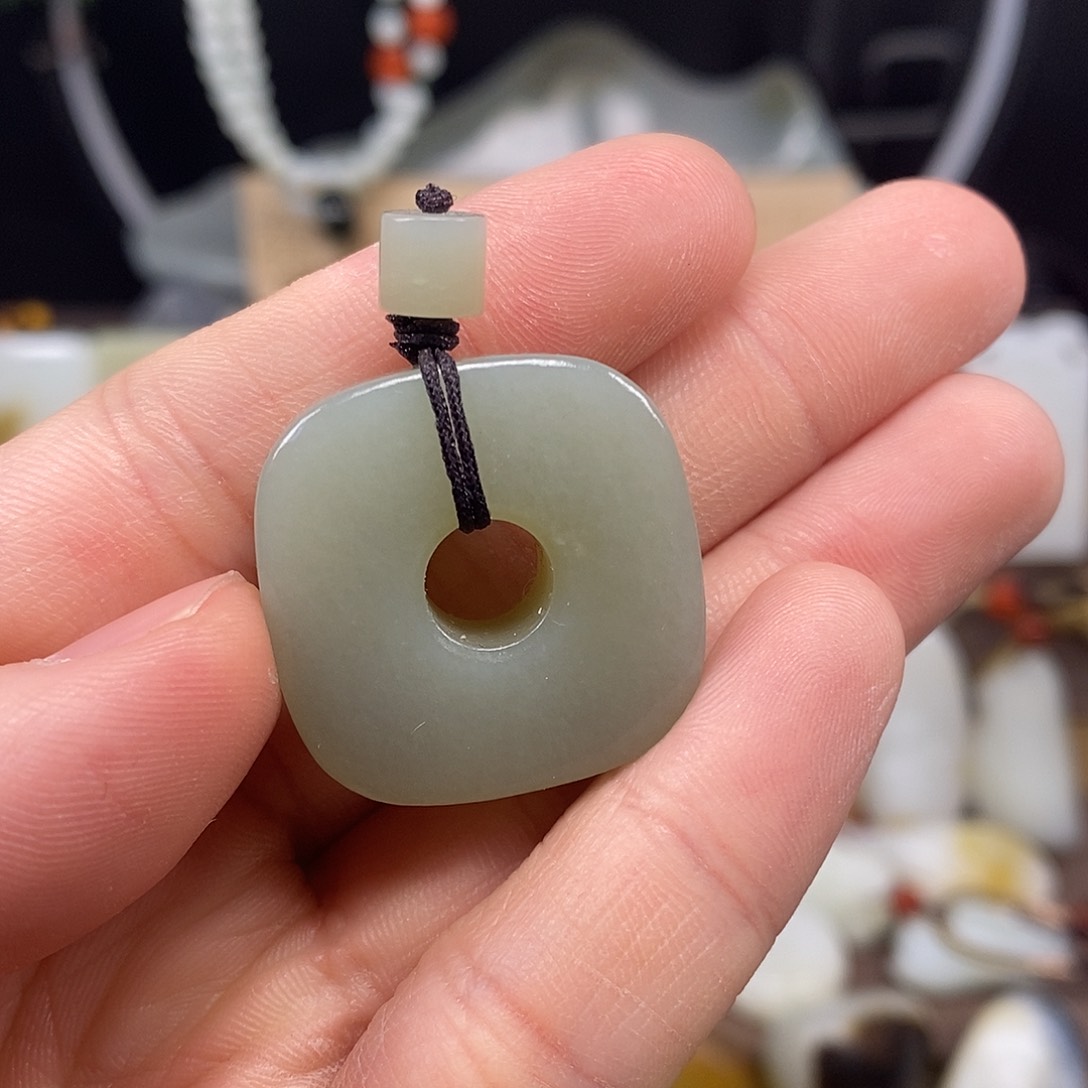 和田玉颈饰未镶嵌2