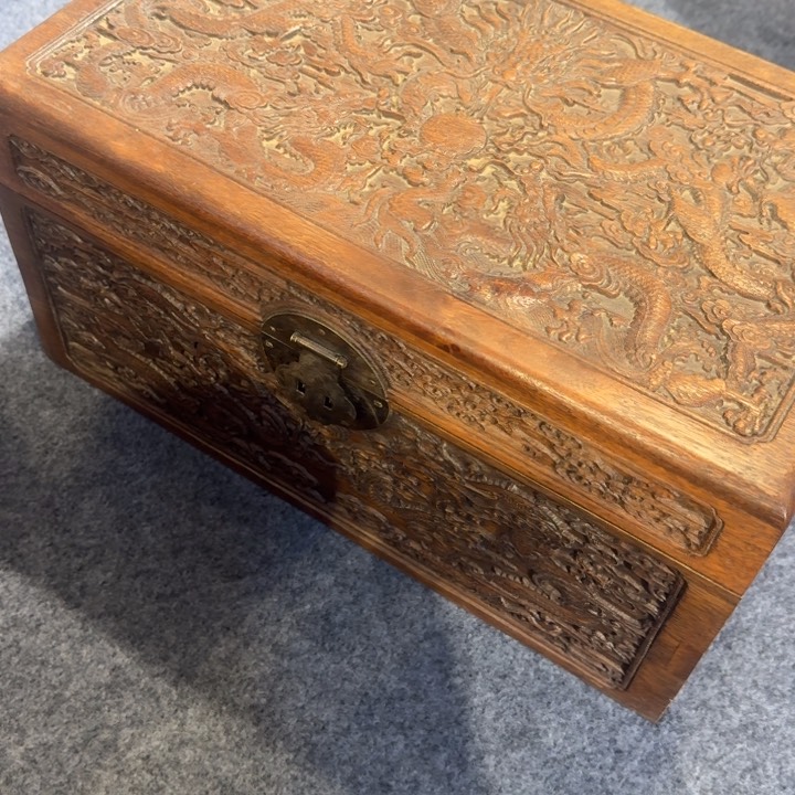 贡木五龙的的的的