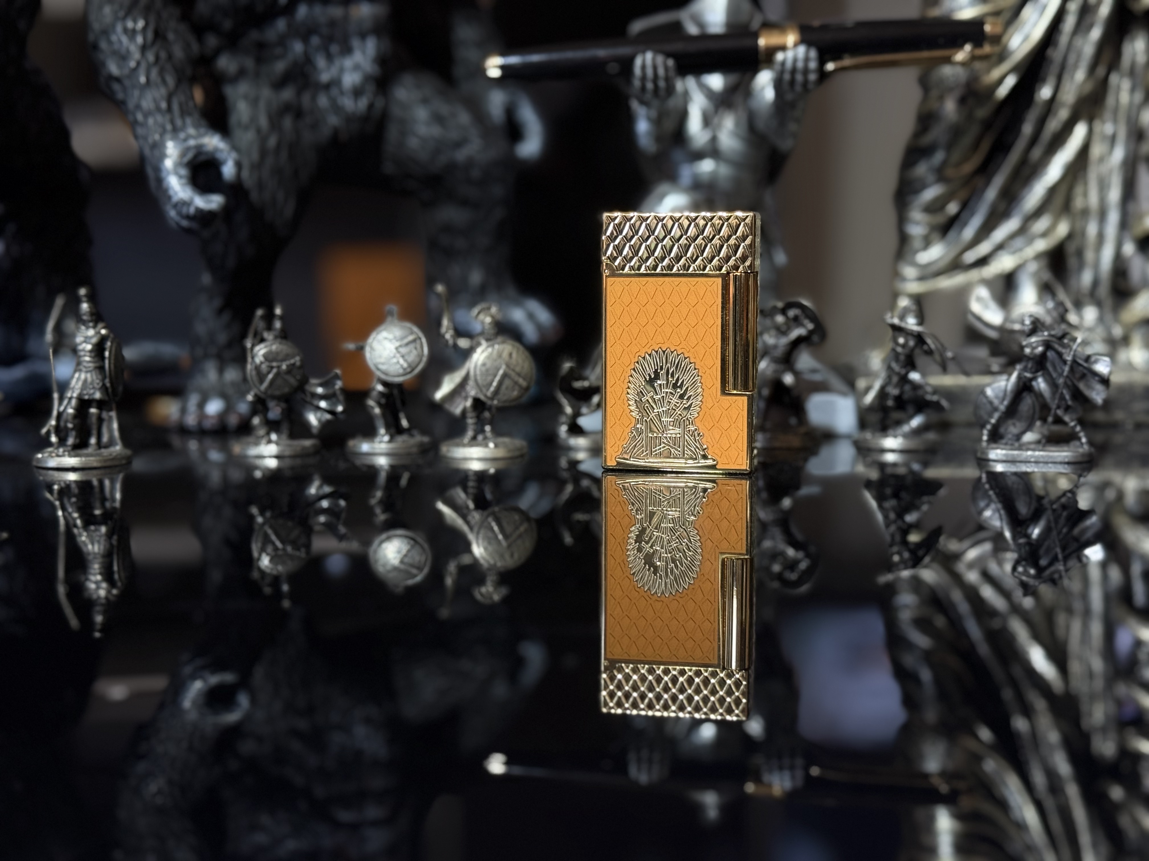 朗声钢音权利与游戏（金框）高端  充气打火机 S