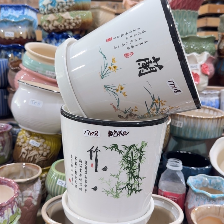 凑9块包邮，有孔，陶瓷花盆