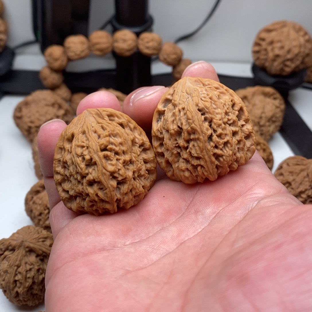 文玩核桃吊坠南将石39全家福