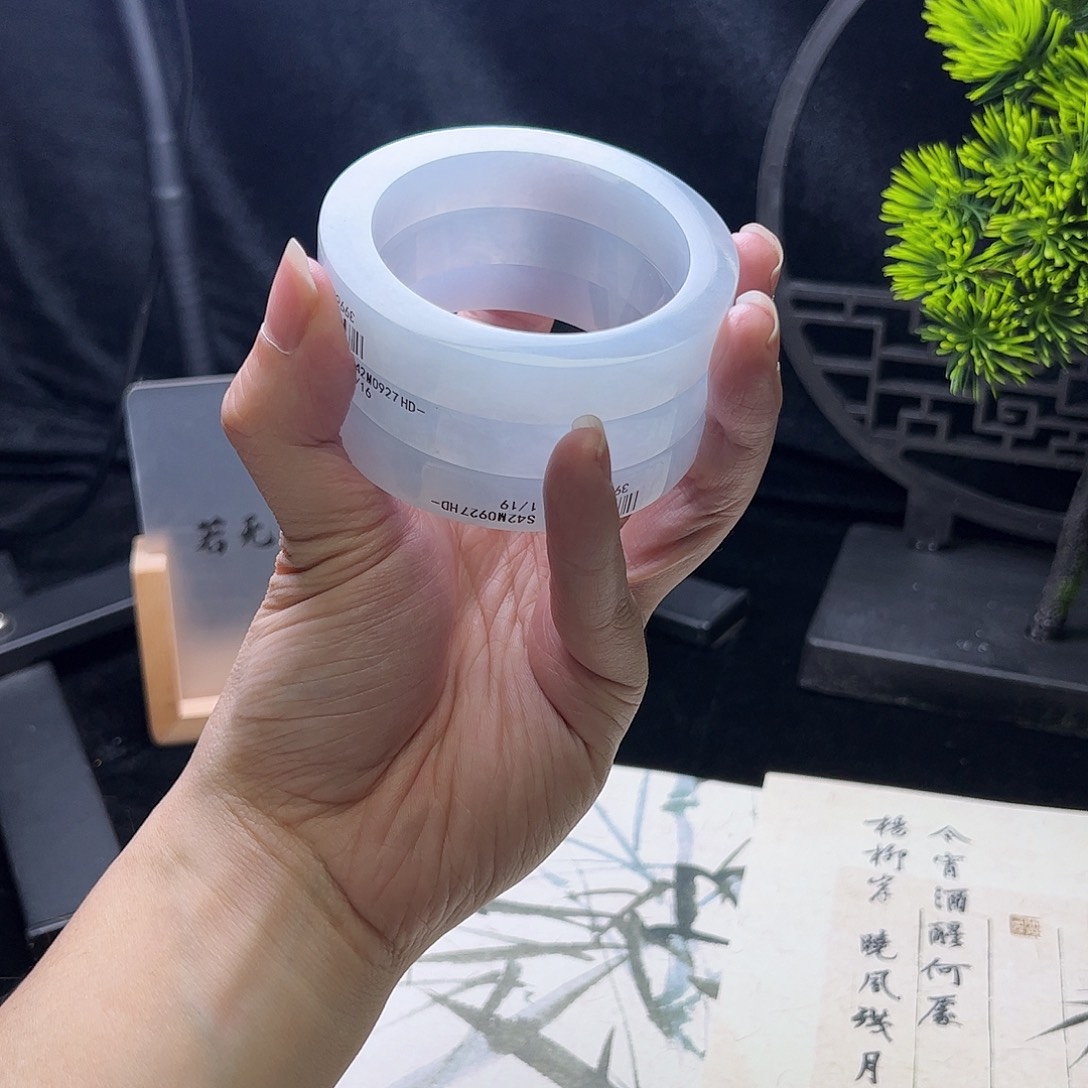 身***3定制翡翠未镶嵌天然翡翠手镯