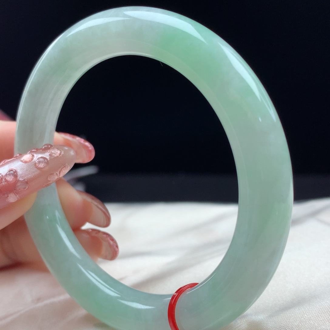 未镶嵌手镯（圆镯）翡翠95005，