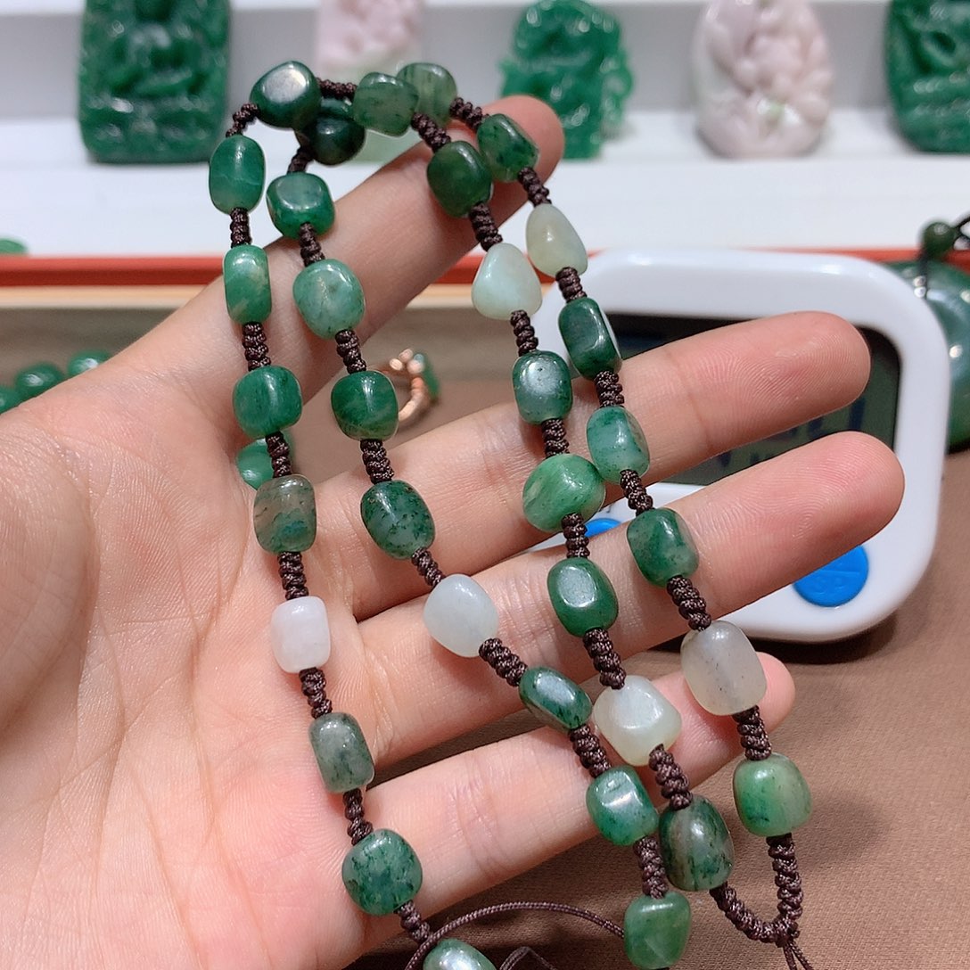 独山玉挂件未镶嵌