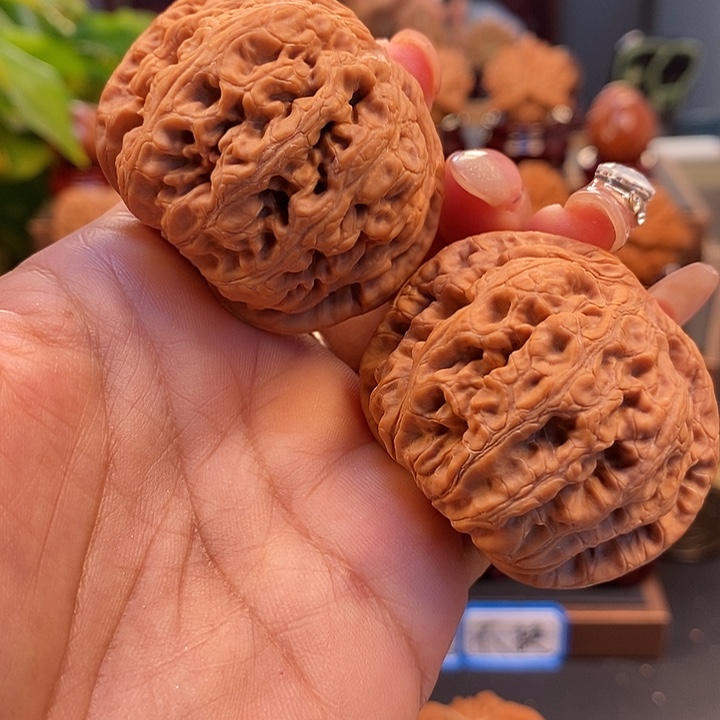 文玩核桃吊坠46全品da cu jin