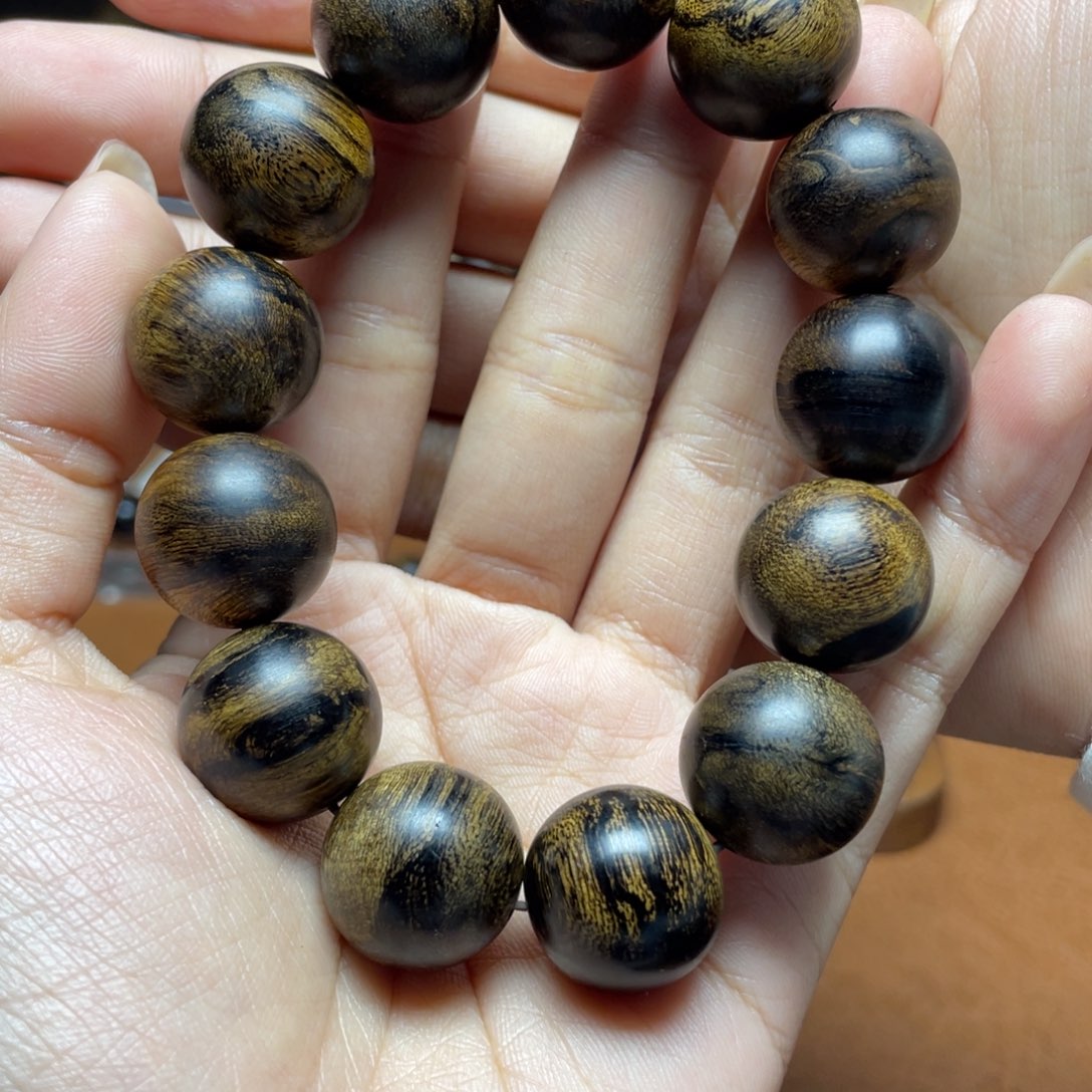 沉香手串寒*纪越南芽庄白奇楠1.8爆满虎皮留疤圆珠沉水级
