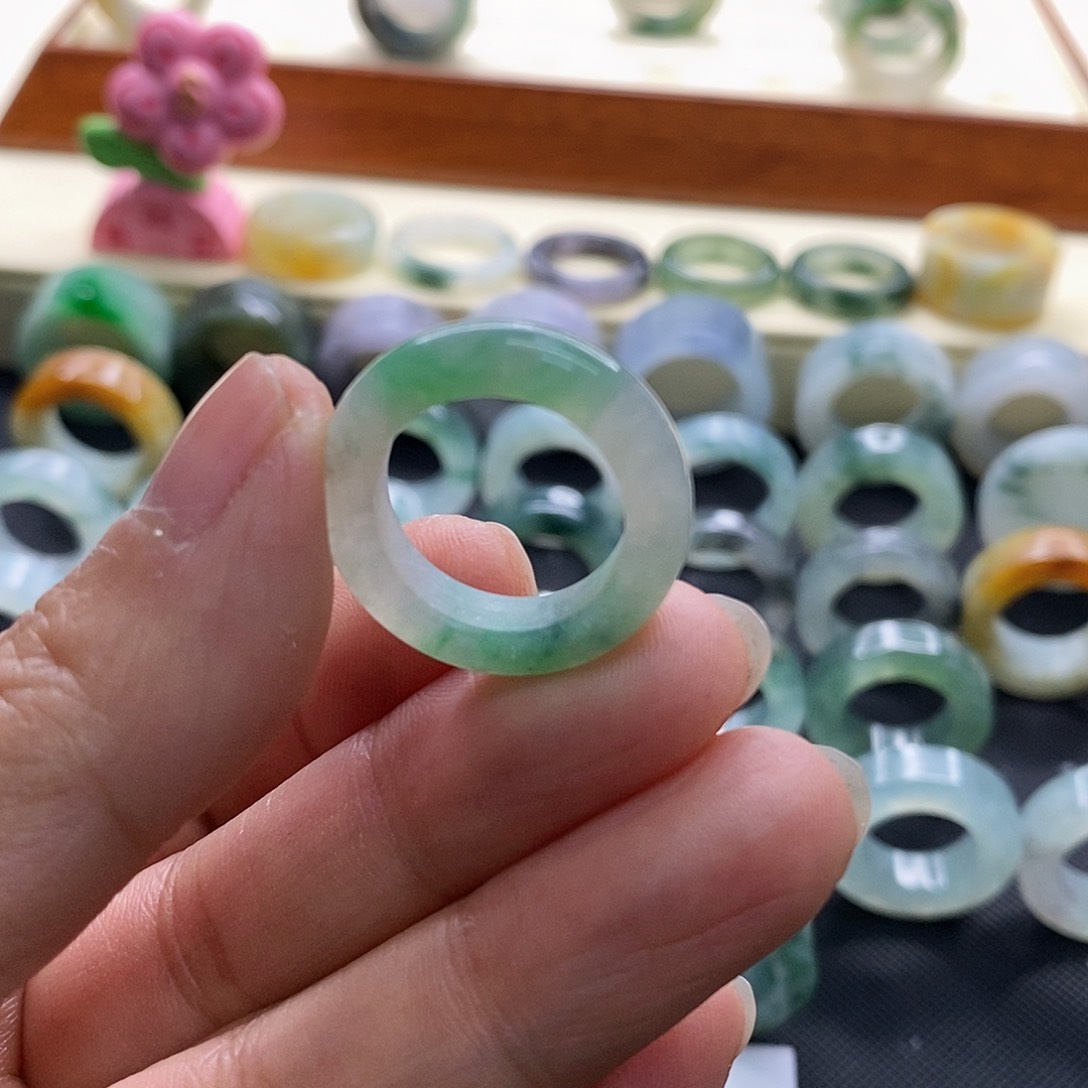 定制翡翠未镶嵌要**吖