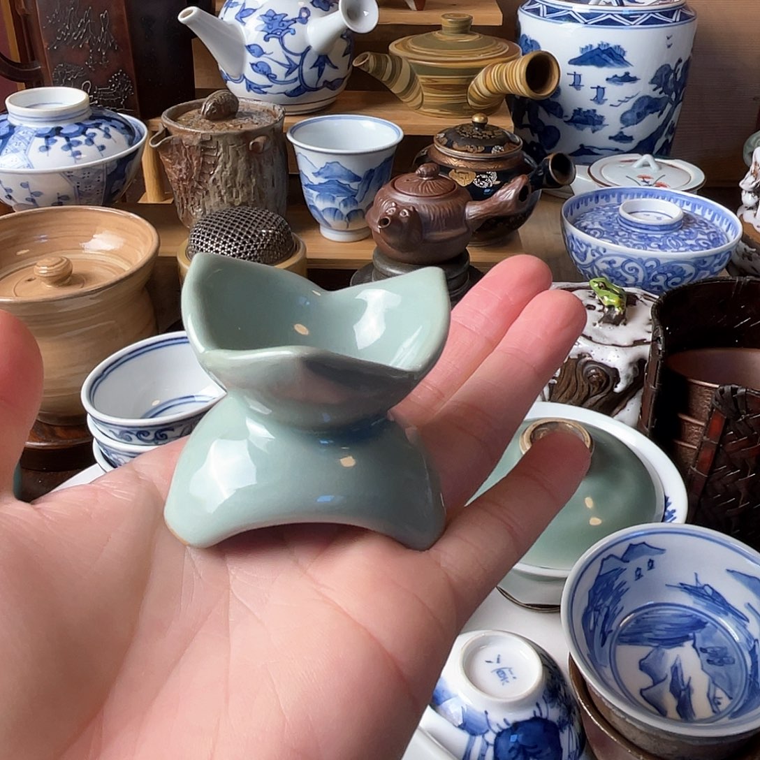 王*森青瓷盖置一个好看的哦