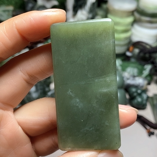 未镶嵌和田玉（糖玉）珠宝半成品