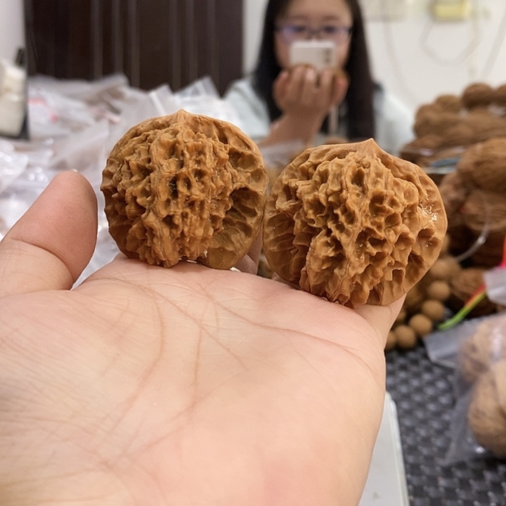 文玩核桃吊坠子**斋乾隆官帽42有修