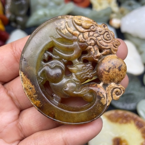 蛇纹石玉颈饰未镶嵌132