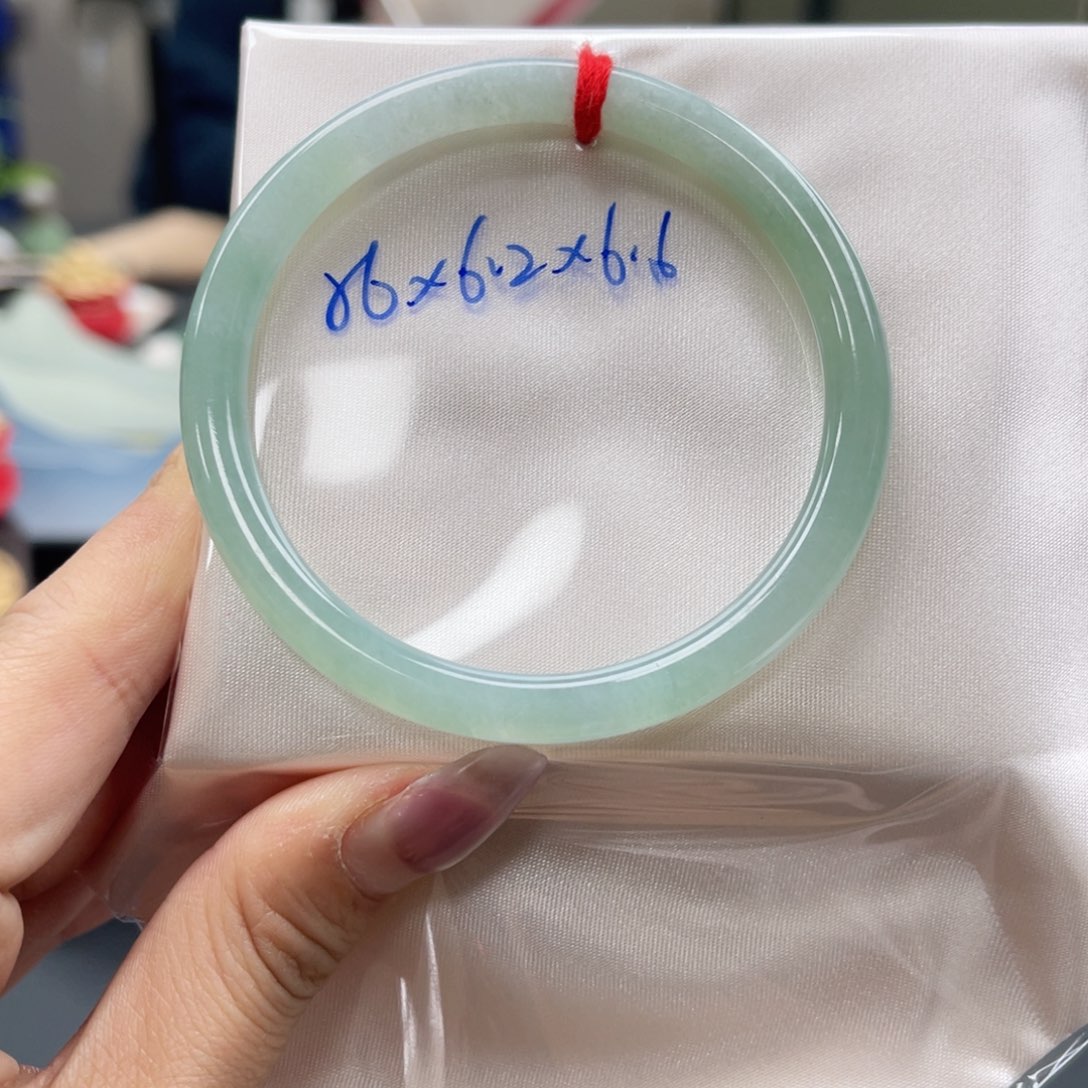 未镶嵌手镯翡翠翡翠