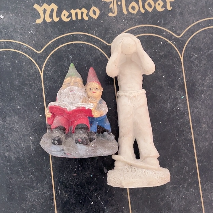 有机玻璃微瑕。         