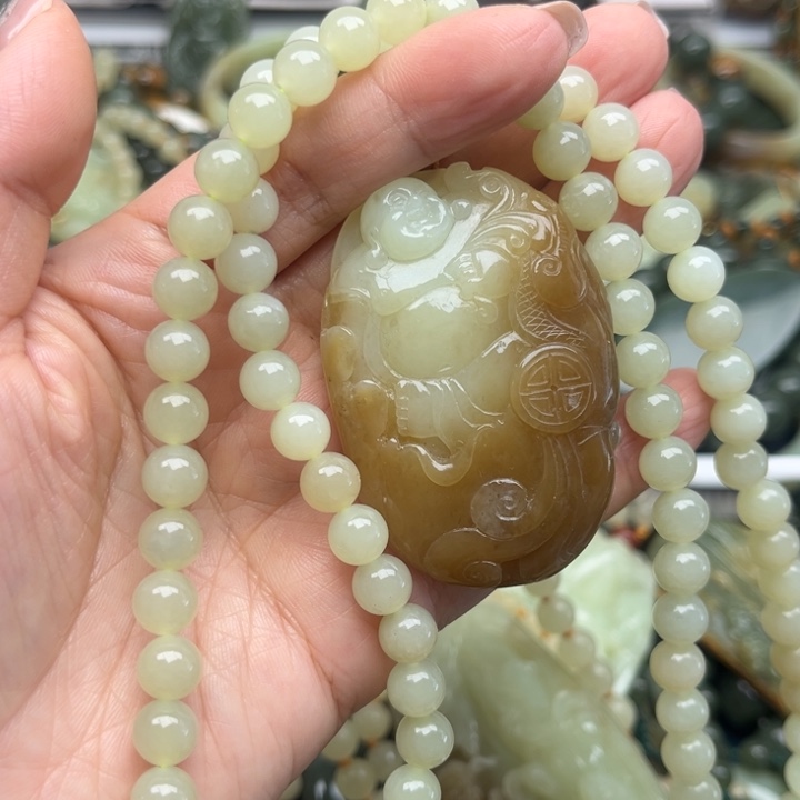 岫岩老玉（透闪石质玉）颈饰未镶嵌大*大