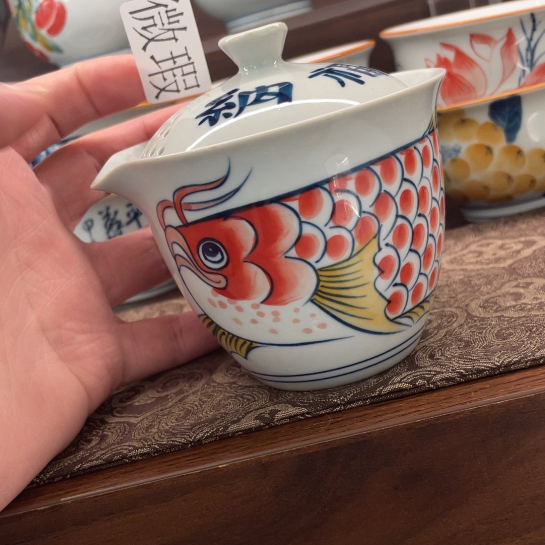 釉下手绘茶具微瑕