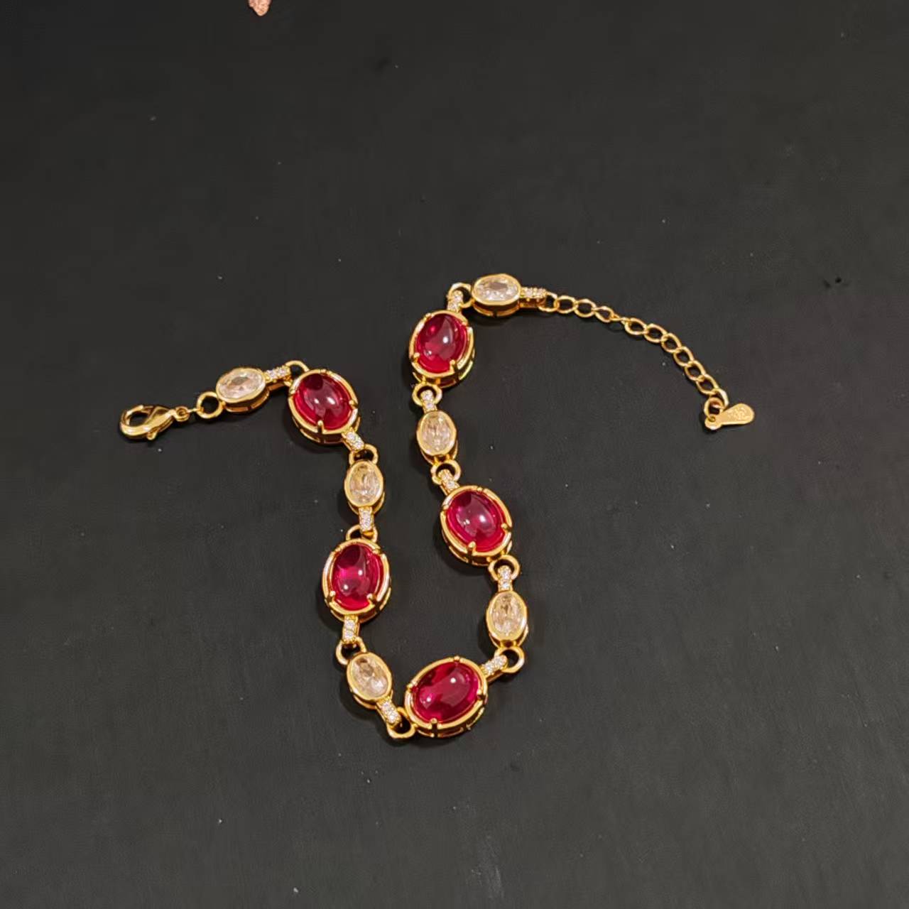   【南非定制】经典高级轻奢大气百搭手链 Y32410