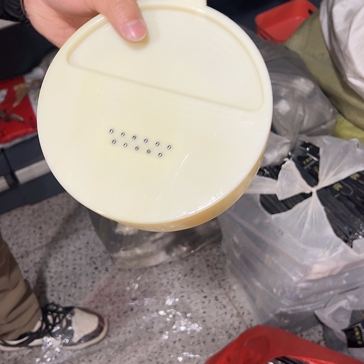 随机发三个拉饵盒微瑕疵介意勿拍