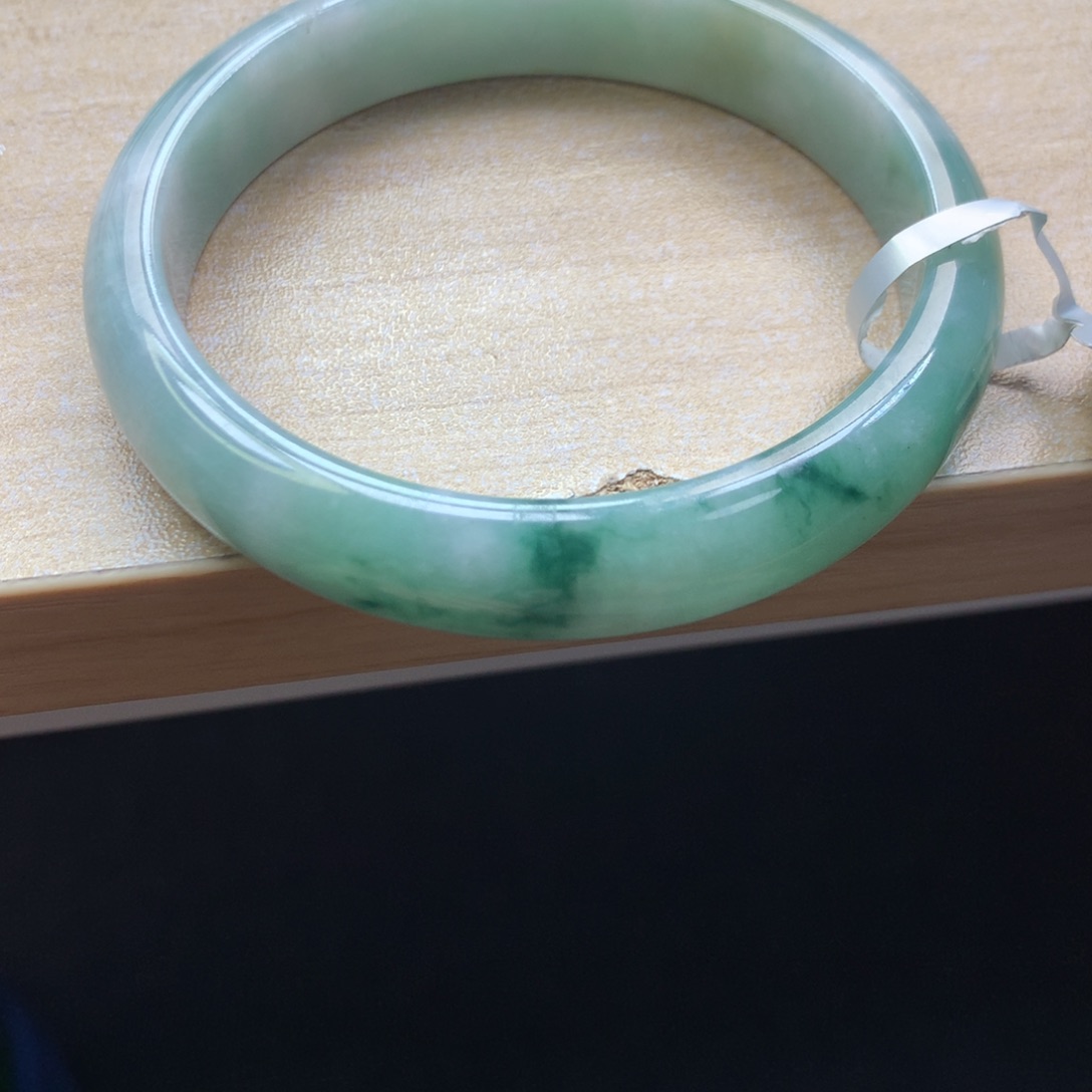 未镶嵌手镯翡翠手镯