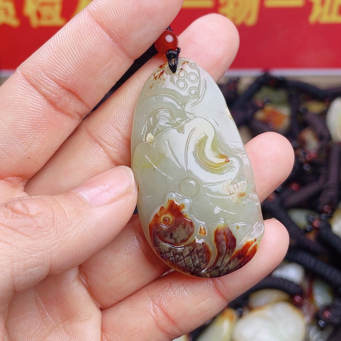 和田玉颈饰未镶嵌