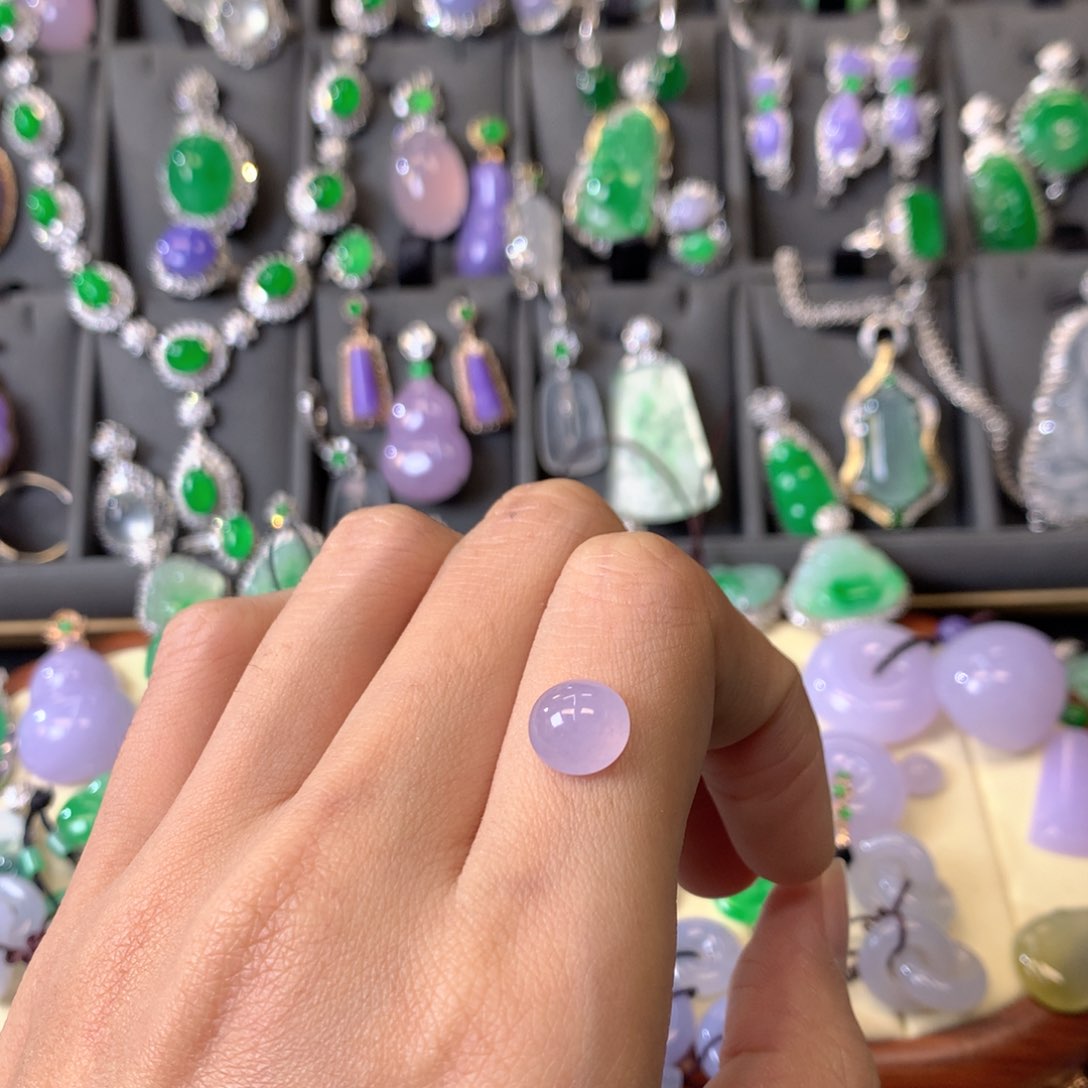 翡翠颈饰未镶嵌裸石