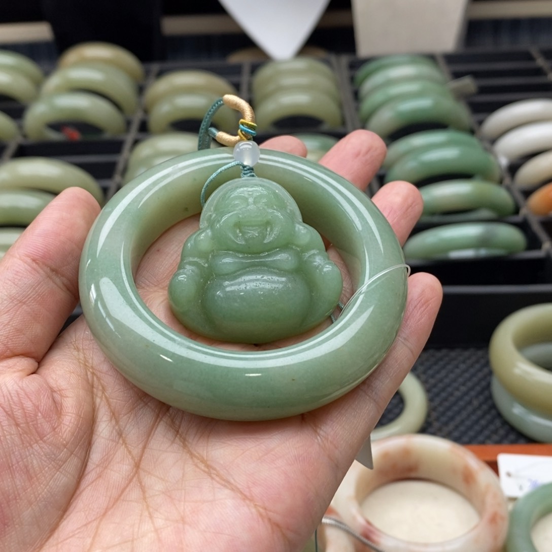 石英岩玉手镯未镶嵌