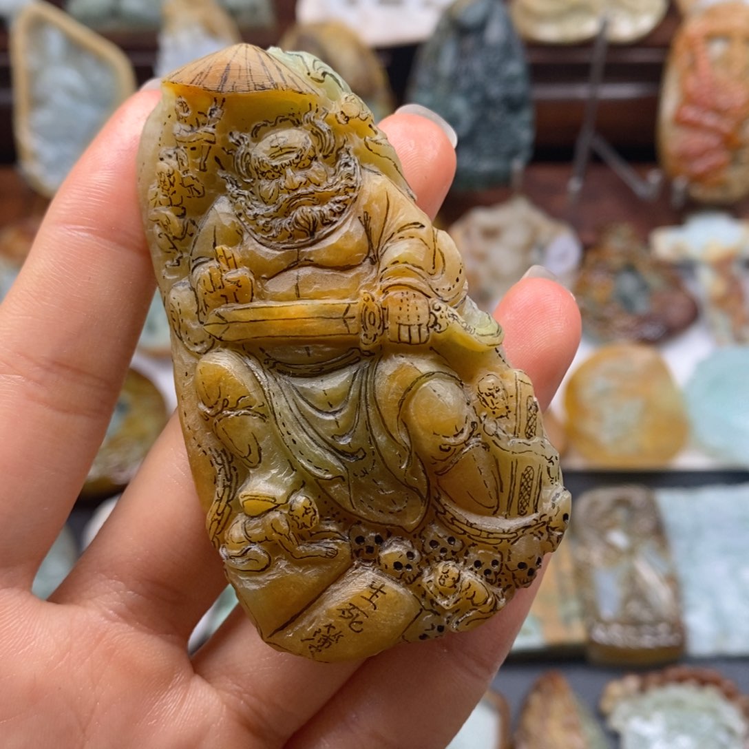 定制翡翠未镶嵌翡翠