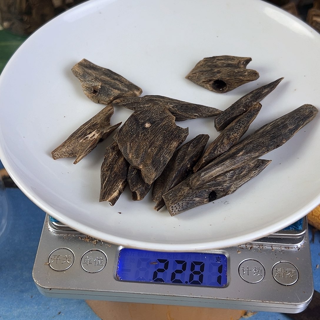 香料绿奇楠白棋块料20克