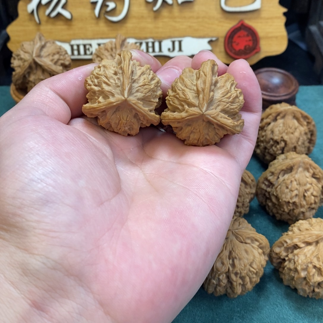 文玩核桃把件盘山三棱36全品