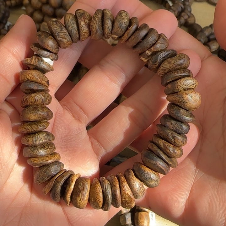 沉香手串陆河多样性发货一条卡13-19克