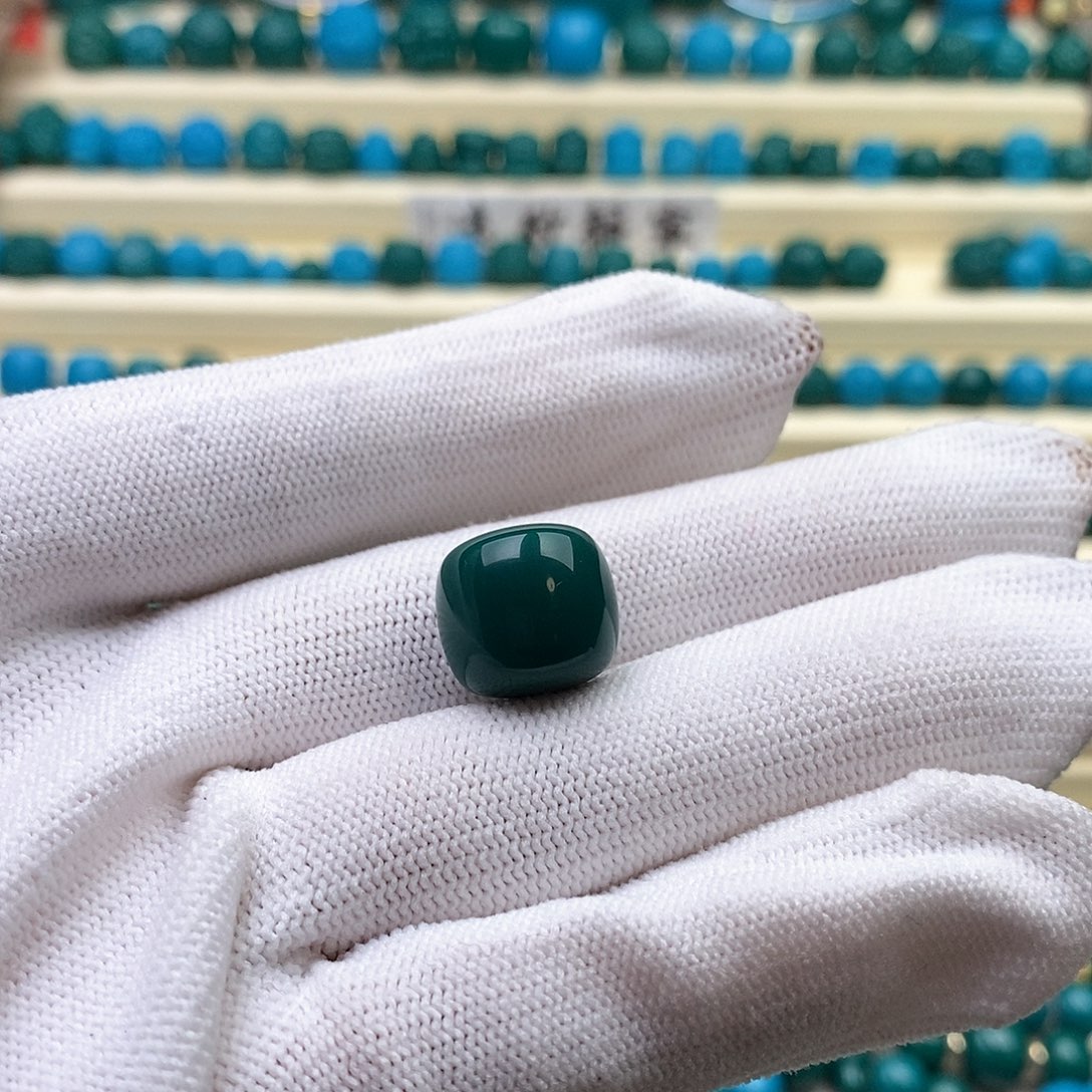 琉璃颈饰小***鱼科技平替 油绿色 14老邢单珠