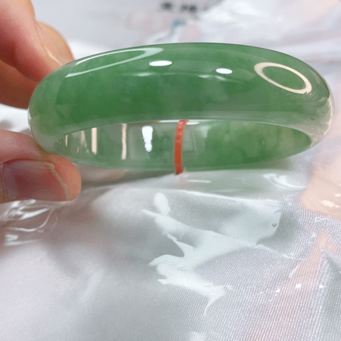 翡翠手镯未镶嵌53.7圈口贵妃