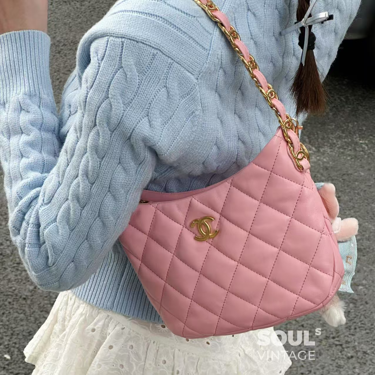 95新 Chanel/香奈儿 Chanel 粉色羊皮22k hobo单肩包/637751692