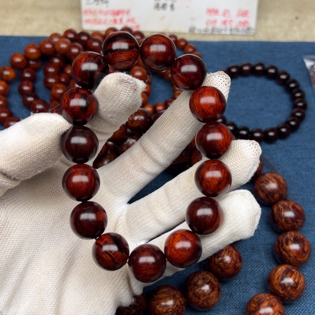 手串/手链花梨木类红降15圆珠满油单圈（瑕疵）053