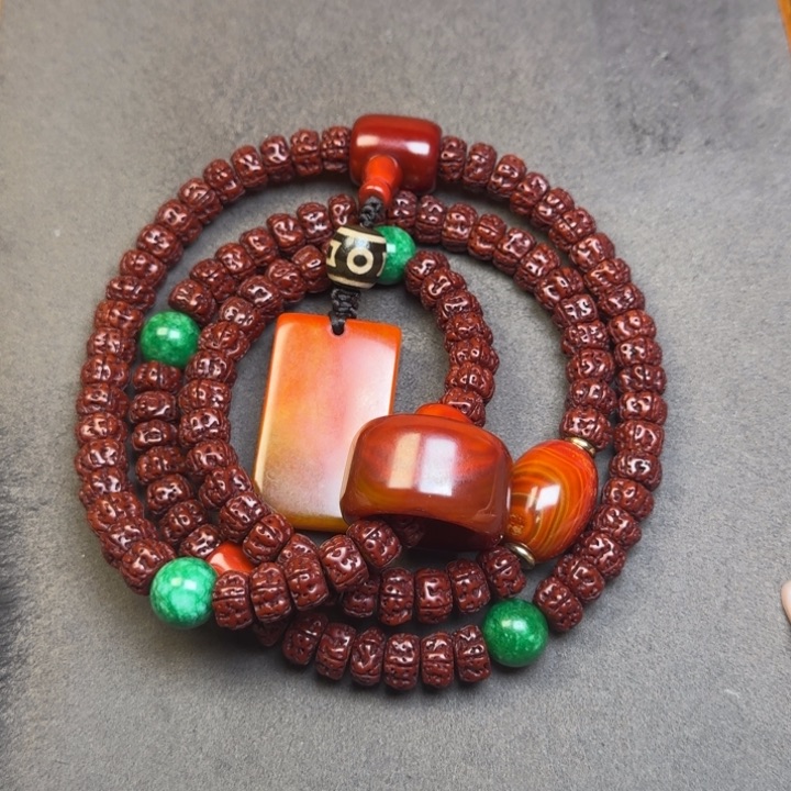 金刚菩提吊坠应****。金刚