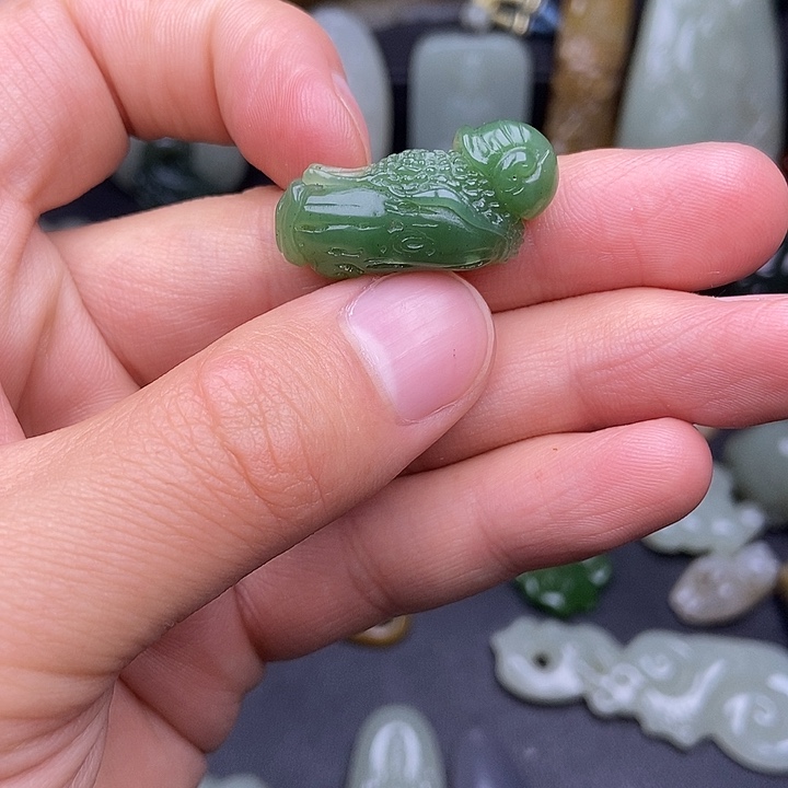 未镶嵌和田玉挂件