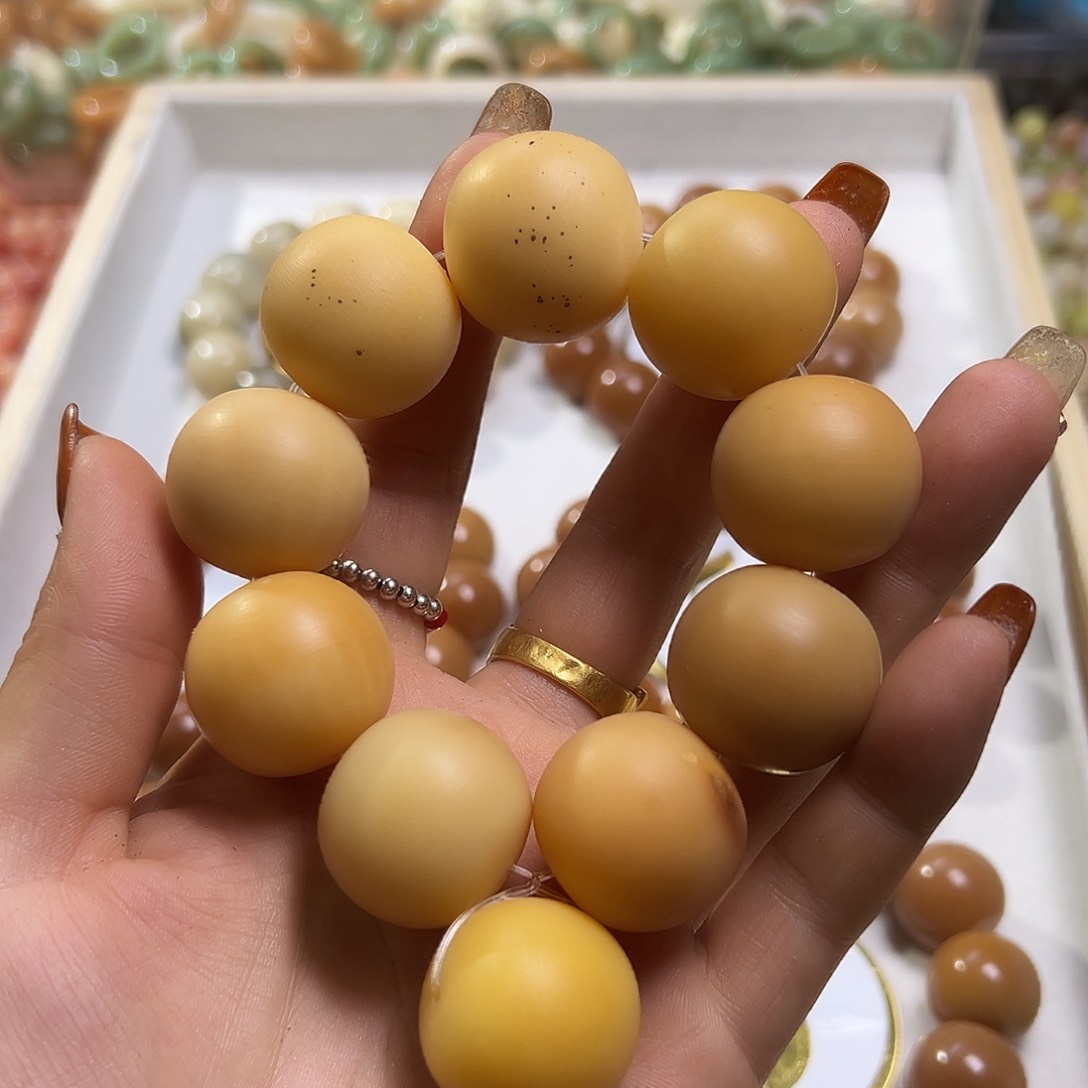 菩提根/象牙果吊坠瑕疵23干磨平果1条