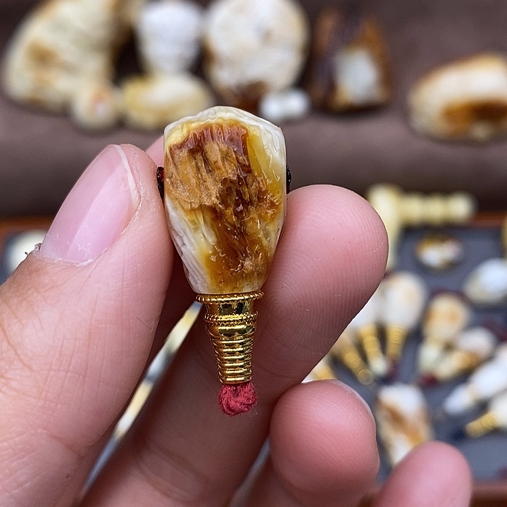 琥珀裸石未镶嵌12百香籽三通a256