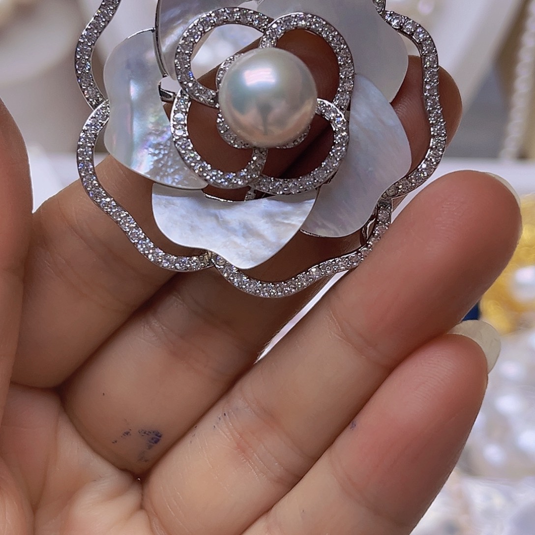 吊坠或者耳钉未镶嵌淡水珍珠