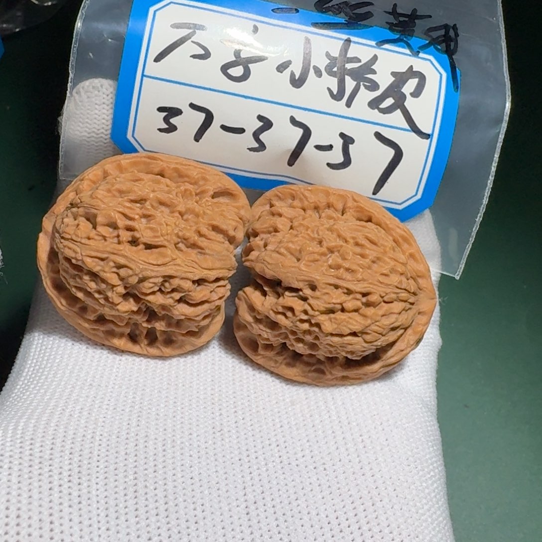 文玩核桃吊坠10万字