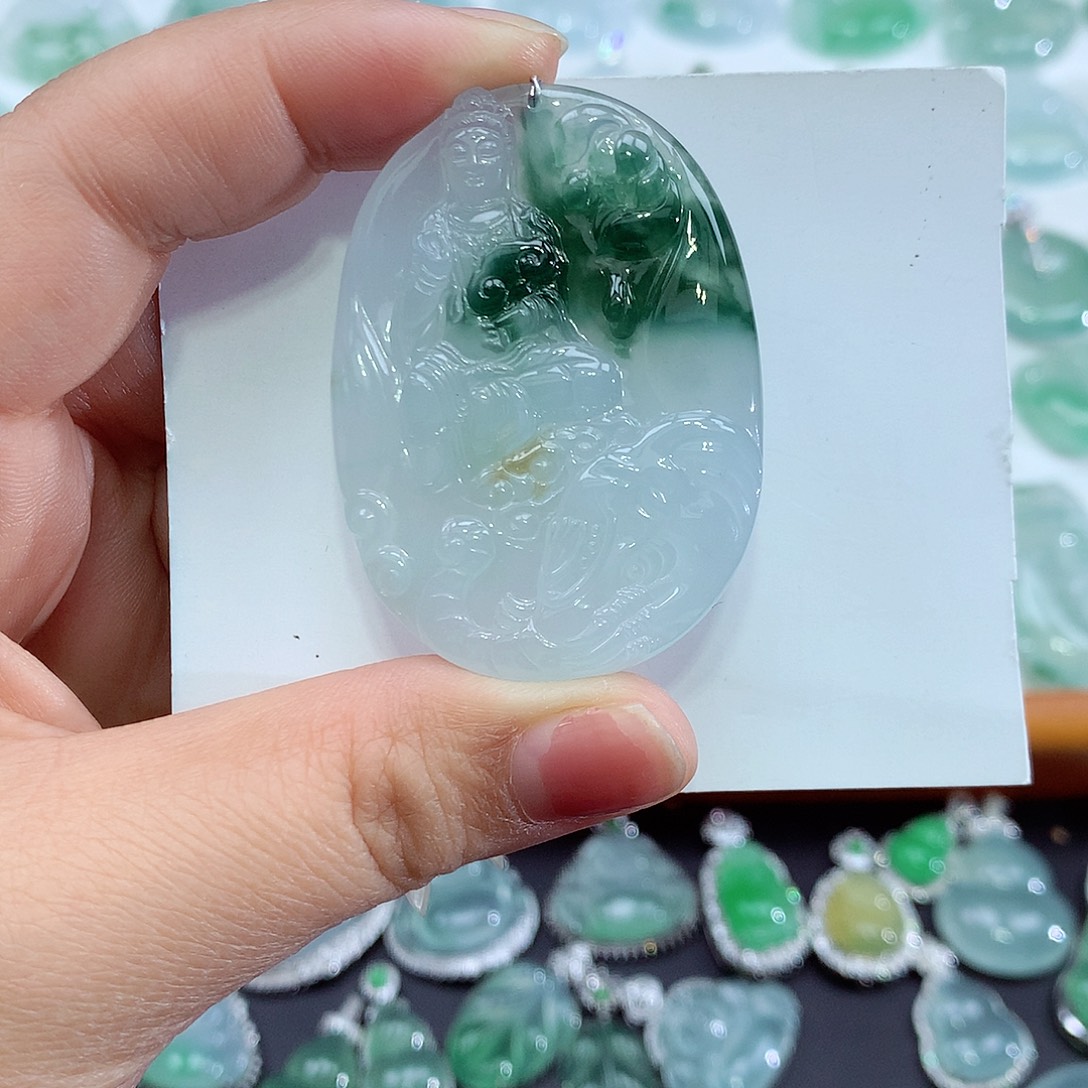 翡翠未镶嵌颈饰普贤